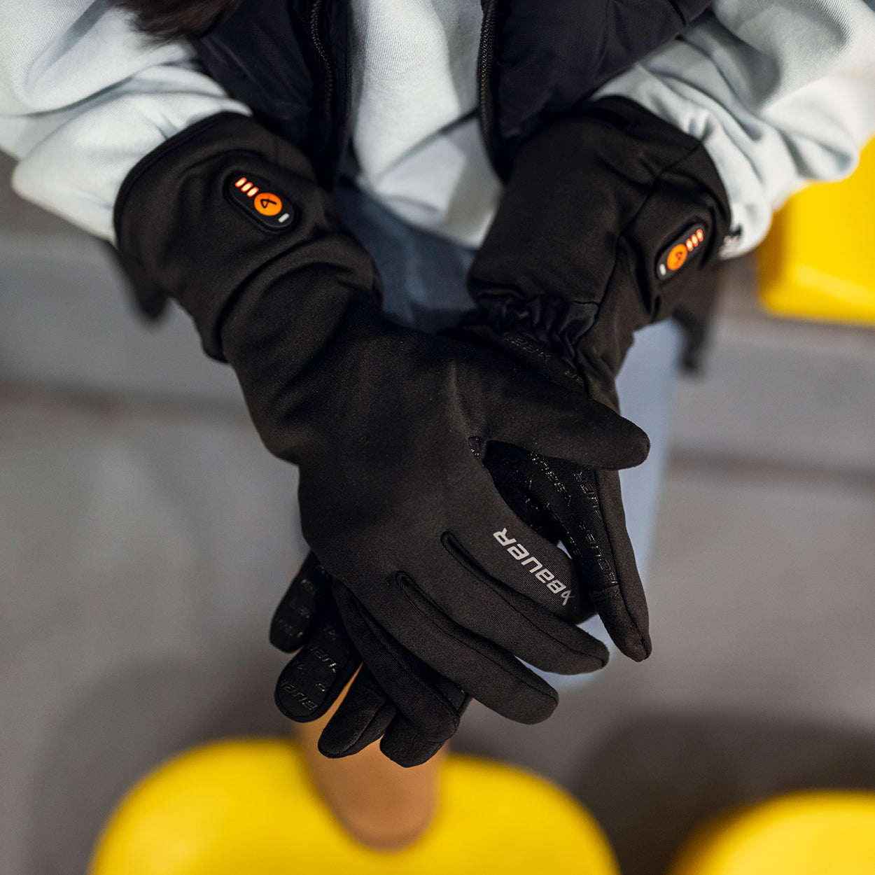 bauer-redline-heated-gloves-beheizbare-handschuhe-senior image 7