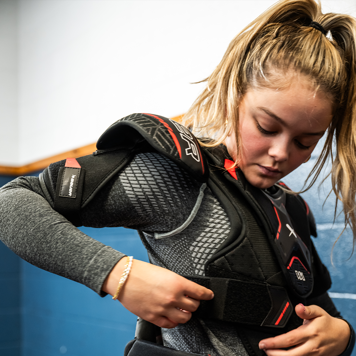 bauer-womens-pro-schulterprotektor-s24 image 2