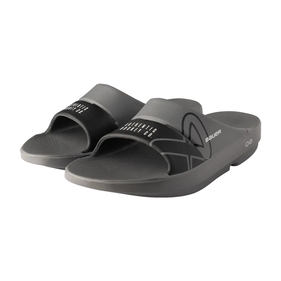 bauer-oofos-sport-slide-senior-grau-recovery-sandale image 1