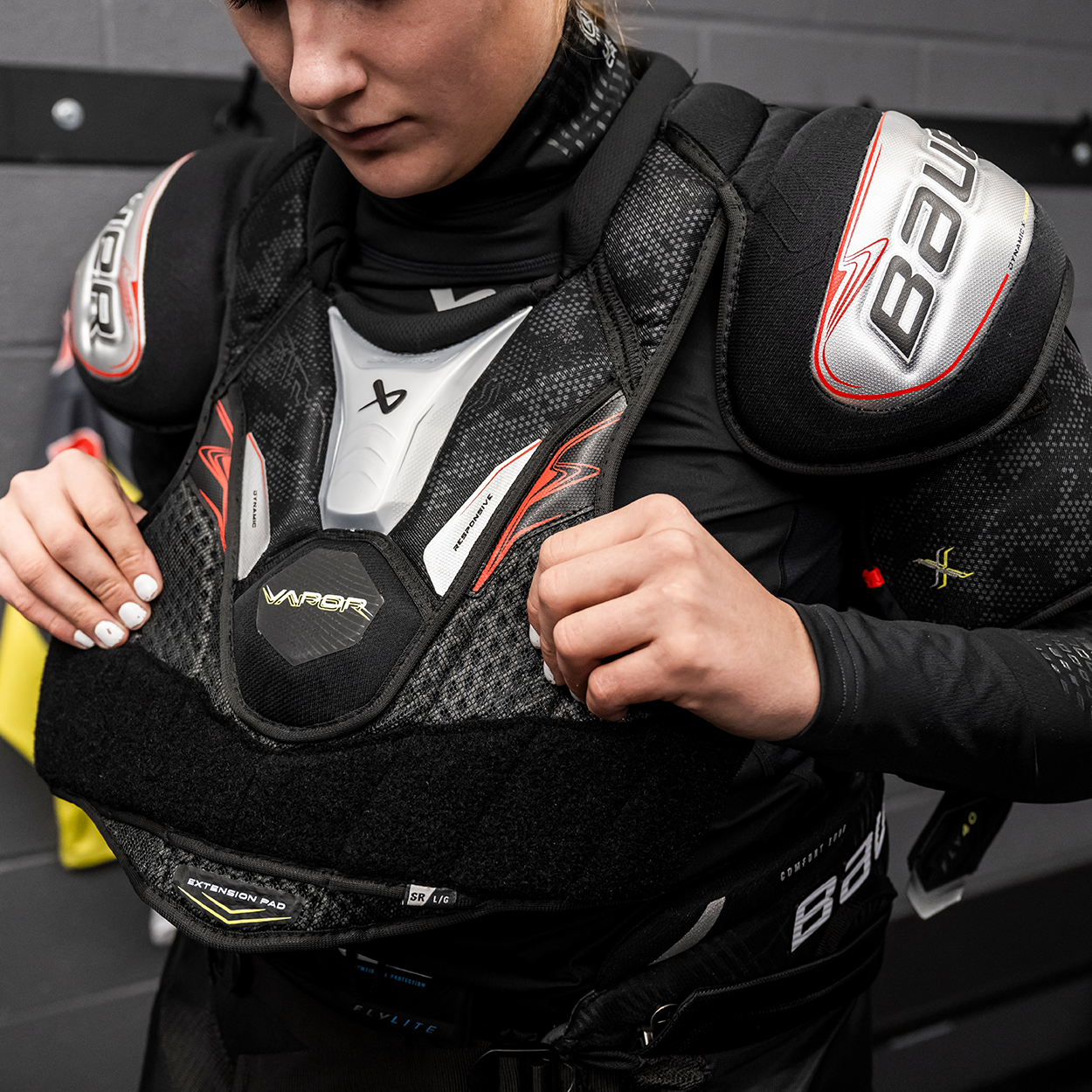 bauer-vapor-fly40-schulterschutz-intermediate-eishockey image 7
