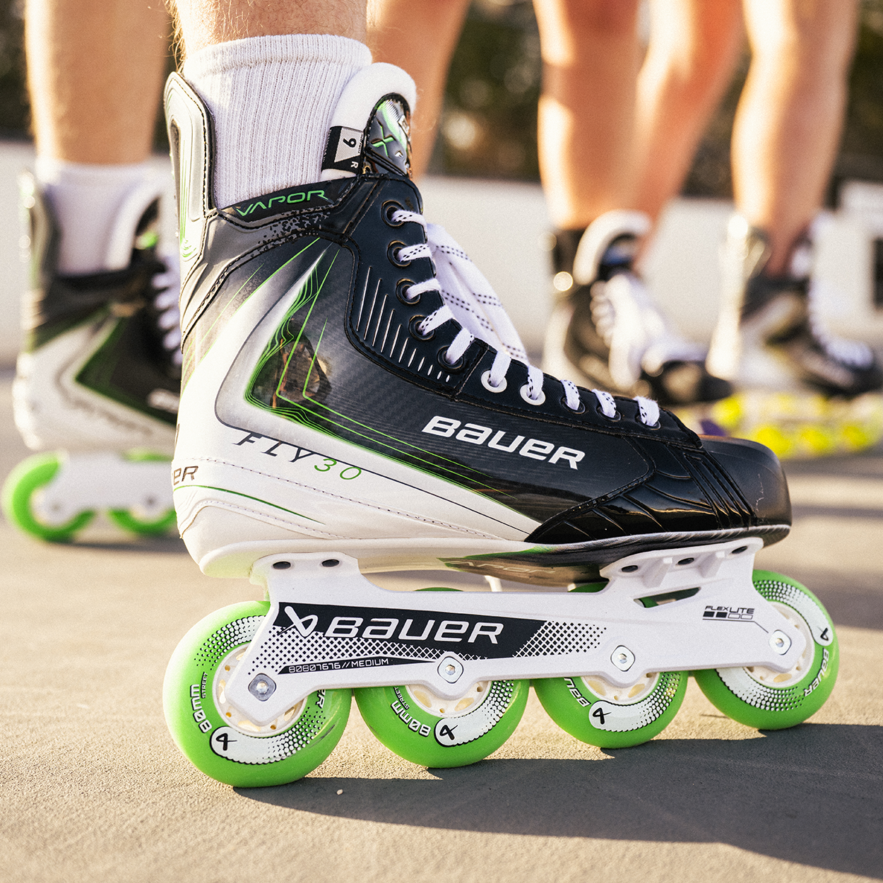 bauer-vapor-fly30-roller-skate-senior-inlinehockey-skates image 7
