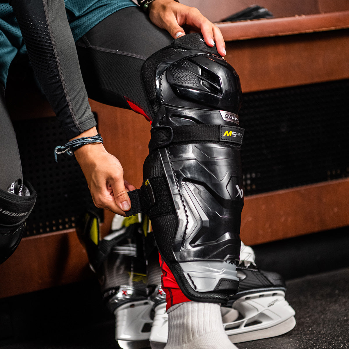 bauer-supreme-m5-pro-schienbeinschoner-junior image 2